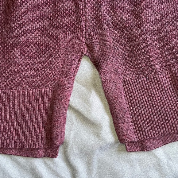 Gap V-Neck Sweater - Picture 3 of 6